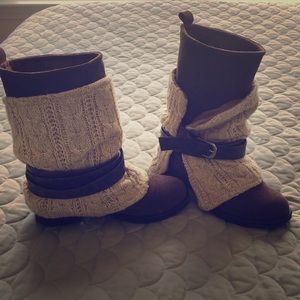 Muk luck boots with slight heel in brown